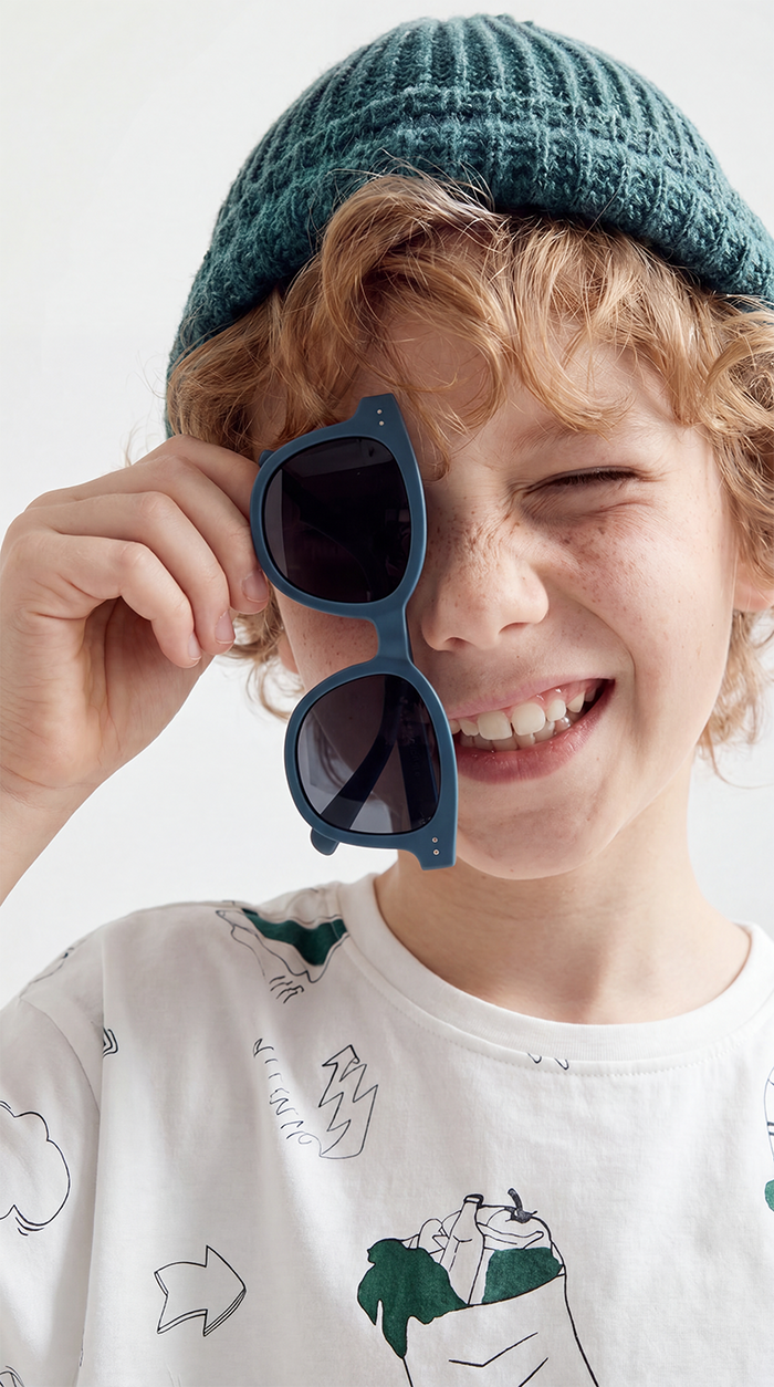 7 Signs Your Child Needs Glasses (And What to Do Next)